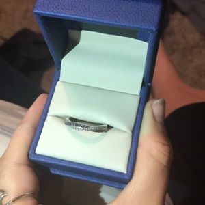 Diamond and sapphire ring in 10k white gold